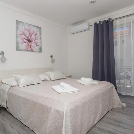 Petrusic * Makarska