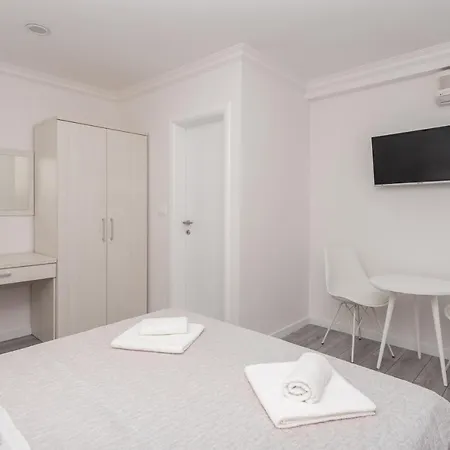 Petrusic Διαμέρισμα Μακάρσκα