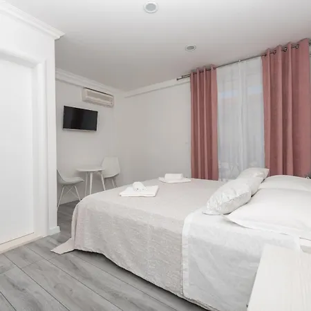 Petrusic Μακάρσκα